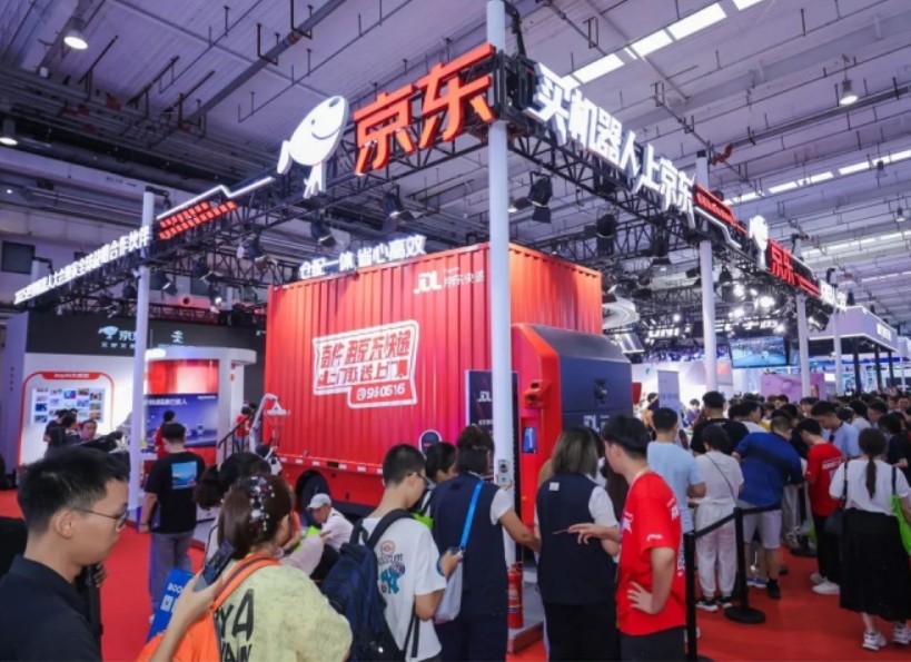 京東物流“狼族”系列亮相機器人大會，無人輕卡首秀詮釋智慧供應鏈硬實力